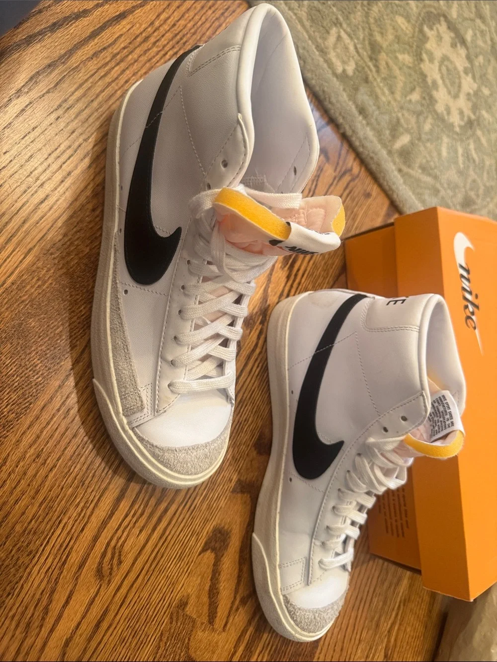 Nike White Black High-Top Athletic Shoes ( Sz 9.5 Men’s)